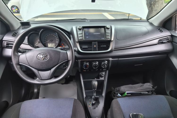 Used Toyota YARiS L Zhi Xuan 2019 1.5E CVT Dynamic Edition China VI compliant Center Console