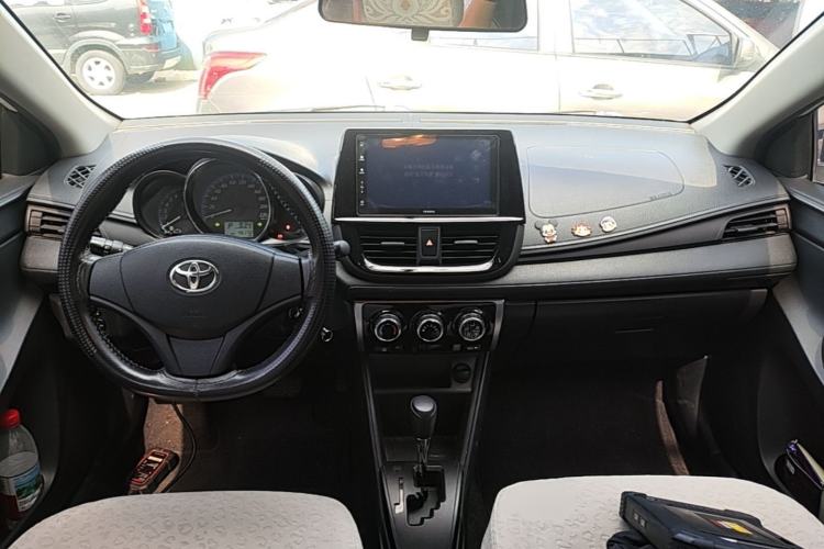 Used Toyota YARiS L Zhi Xuan 2019 1.5E CVT Dynamic Edition China VI compliant Center Console