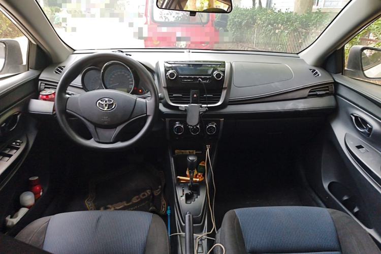 Used Toyota YARiS L Zhi Xuan 2019 1.5E CVT Dynamic Edition China VI compliant Center Console