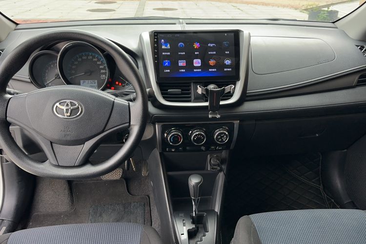 Used Toyota YARiS L Zhi Xuan 2019 1.5E CVT Dynamic Edition China VI compliant Center Console