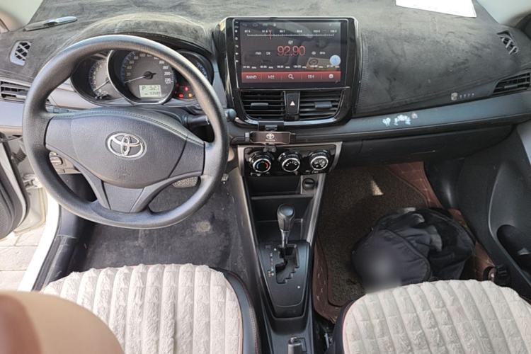 Used Toyota YARiS L Zhi Xuan 2019 1.5E CVT Dynamic Edition China VI compliant Center Console