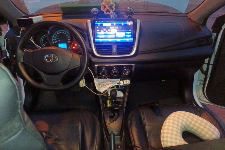 Used Toyota YARiS L Zhi Xuan 2019 1.5E CVT Dynamic Edition China VI compliant Center Console