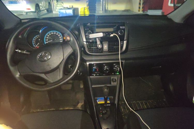 Used Toyota YARiS L Zhi Xuan 2019 1.5E CVT Dynamic Edition China VI compliant Center Console