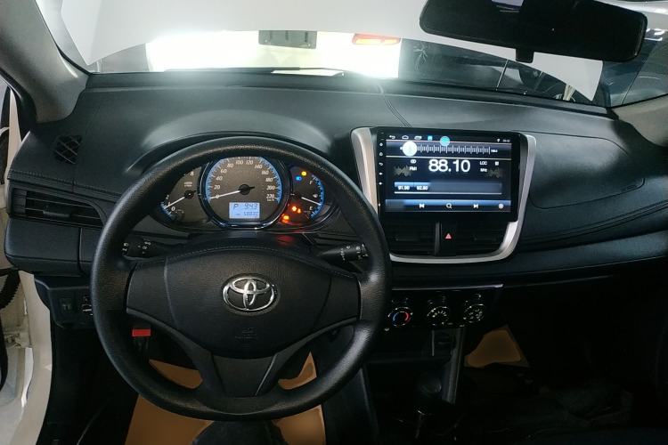 Used Toyota YARiS L Zhi Xuan 2019 1.5E CVT Dynamic Edition China VI compliant Center Console