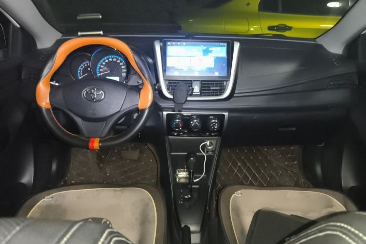 Used Toyota YARiS L Zhi Xuan 2019 1.5E CVT Dynamic Edition China VI compliant Center Console