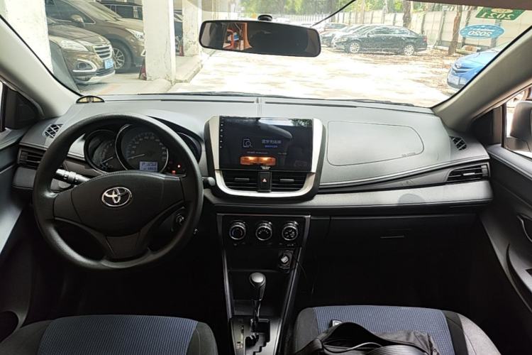 Used Toyota YARiS L Zhi Xuan 2019 1.5E CVT Dynamic Edition China VI compliant Center Console