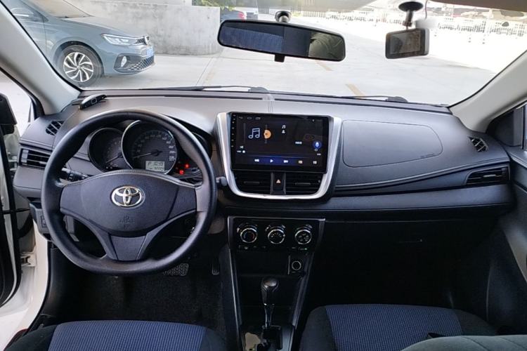 Used Toyota YARiS L Zhi Xuan 2019 1.5E CVT Dynamic Edition China VI compliant Center Console
