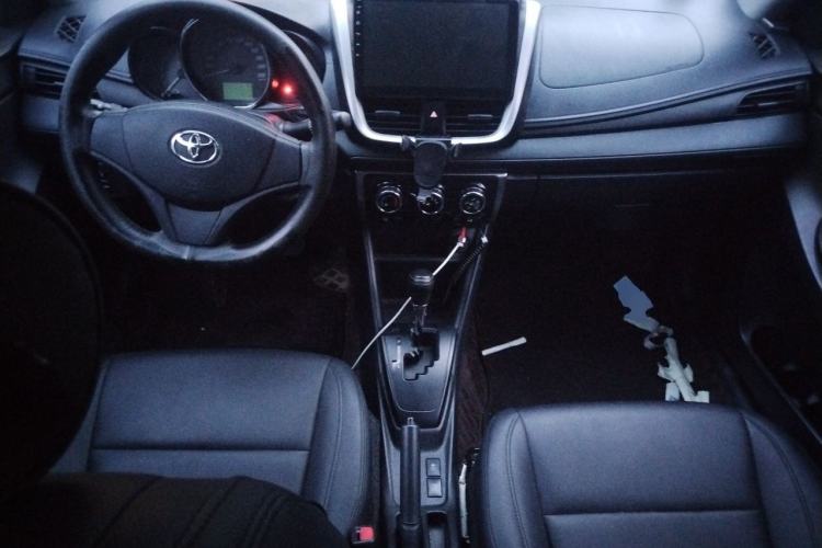 Used Toyota YARiS L Zhi Xuan 2019 1.5E CVT Dynamic Edition China VI compliant Center Console