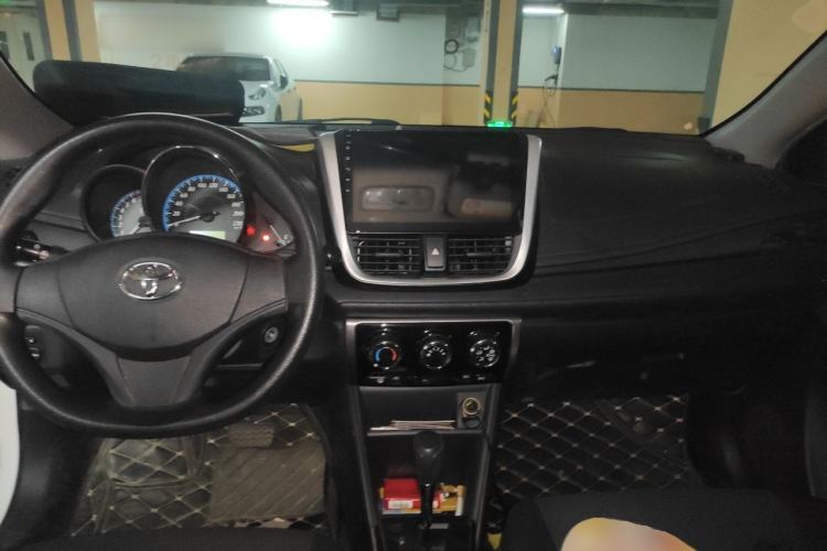 Used Toyota YARiS L Zhi Xuan 2019 1.5E CVT Dynamic Edition China VI compliant Center Console