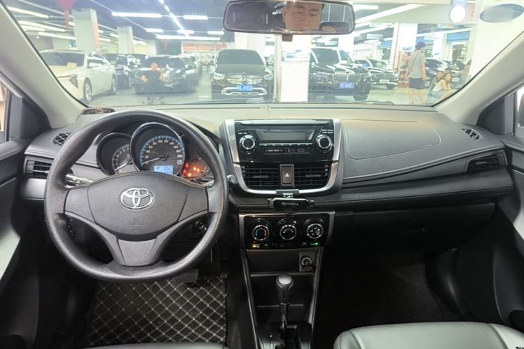 Used Toyota YARiS L Zhi Xuan 2019 1.5E CVT Dynamic Edition China VI compliant Center Console