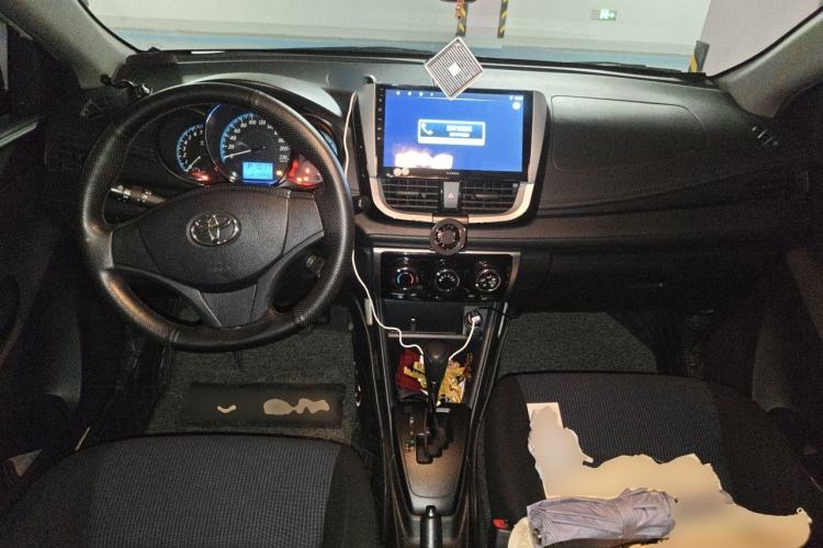 Used Toyota YARiS L Zhi Xuan 2019 1.5E CVT Dynamic Edition China VI compliant Center Console