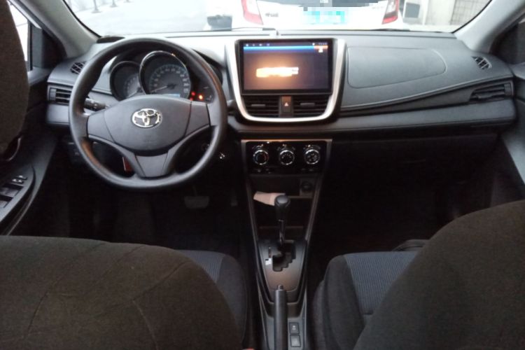 Used Toyota YARiS L Zhi Xuan 2019 1.5E CVT Dynamic Edition China VI compliant Center Console