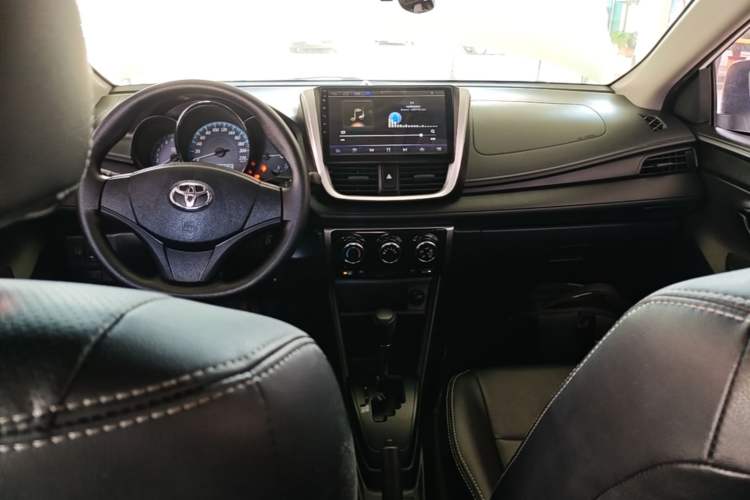 Used Toyota YARiS L Zhi Xuan 2019 1.5E CVT Dynamic Edition China VI compliant Center Console
