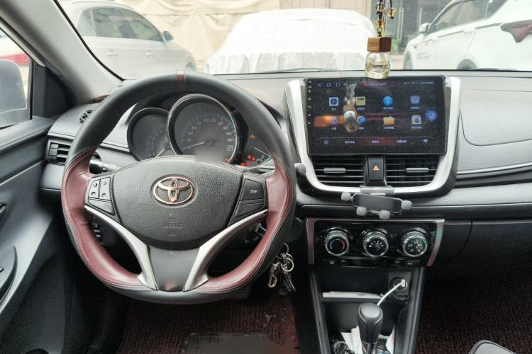 Used Toyota YARiS L Zhi Xuan 2019 1.5E CVT Dynamic Edition China VI compliant Center Console