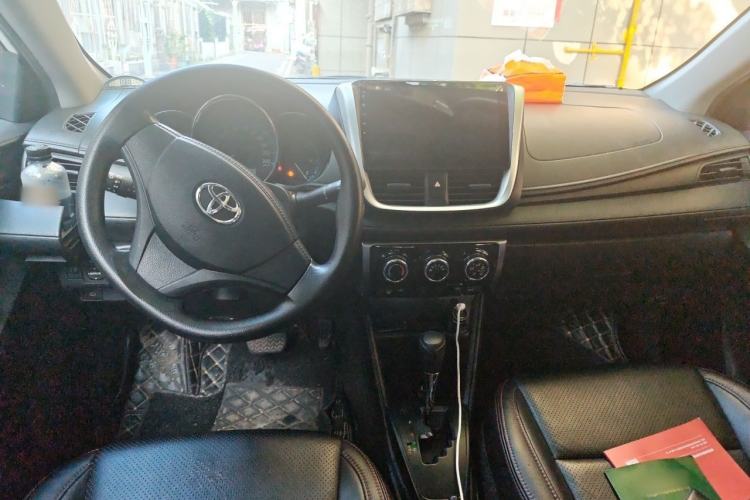 Used Toyota YARiS L Zhi Xuan 2019 1.5E CVT Dynamic Edition China VI compliant Center Console