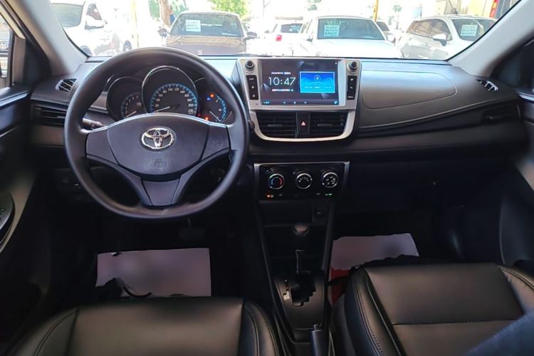 Used Toyota YARiS L Zhi Xuan 2019 1.5E CVT Dynamic Edition China VI compliant Center Console