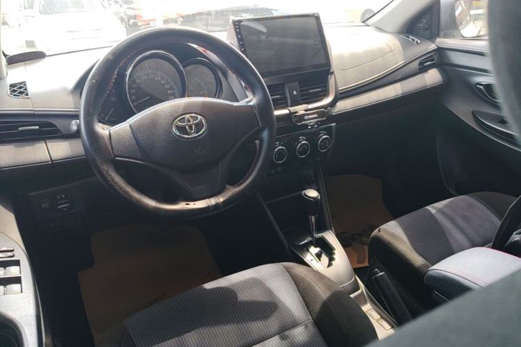 Used Toyota YARiS L Zhi Xuan 2019 1.5E CVT Dynamic Edition China VI compliant Center Console