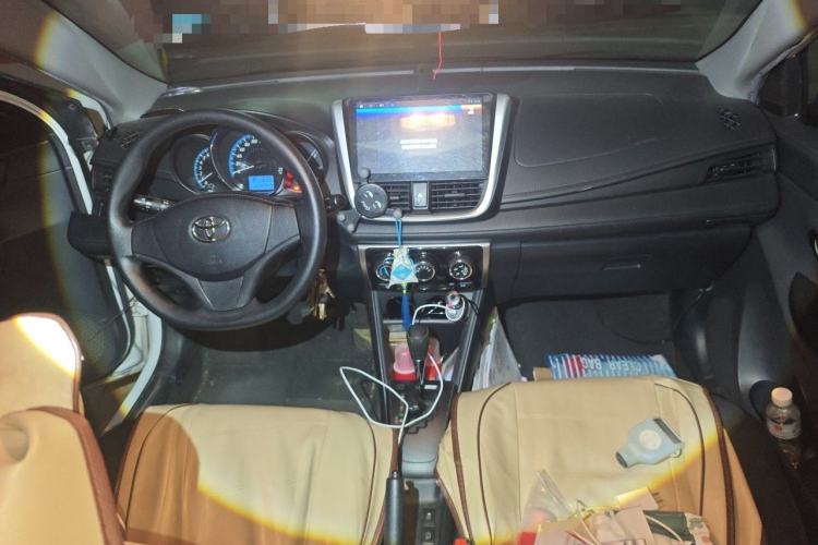 Used Toyota YARiS L Zhi Xuan 2019 1.5E CVT Dynamic Edition China VI compliant Center Console