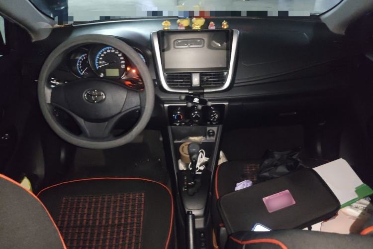 Used Toyota YARiS L Zhi Xuan 2019 1.5E CVT Dynamic Edition China VI compliant Center Console