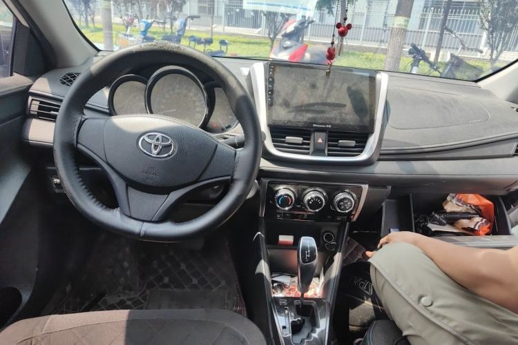 Used Toyota YARiS L Zhi Xuan 2019 1.5E CVT Dynamic Edition China VI compliant Center Console