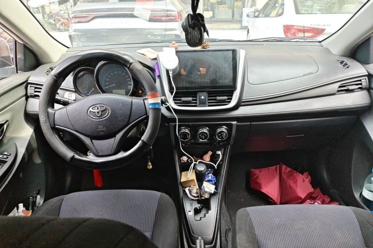 Used Toyota YARiS L Zhi Xuan 2019 1.5E CVT Dynamic Edition China VI compliant Center Console
