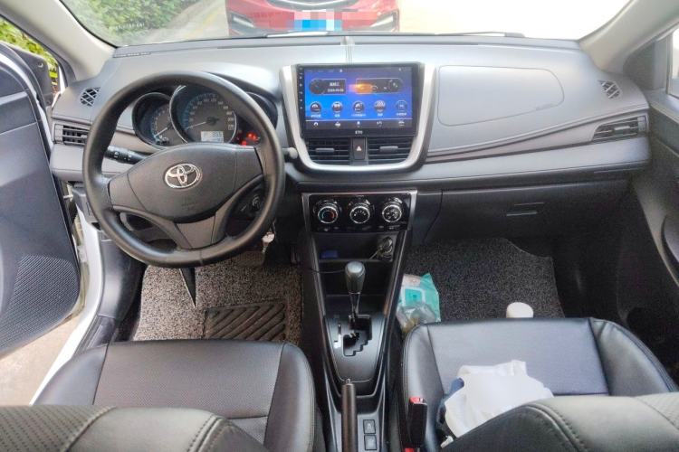 Used Toyota YARiS L Zhi Xuan 2019 1.5E CVT Enhanced Version China VI Standard Center Console