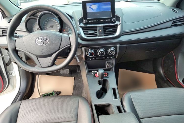 Used Toyota YARiS L Zhi Xuan 2019 1.5E CVT Dynamic Edition China VI compliant Center Console