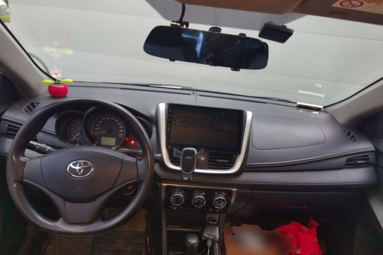 Used Toyota YARiS L Zhi Xuan 2019 1.5E CVT Dynamic Edition China VI compliant Center Console