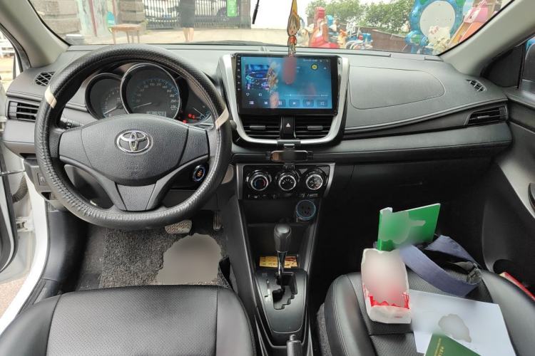 Used Toyota YARiS L Zhi Xuan 2019 1.5E CVT Dynamic Edition China VI compliant Center Console