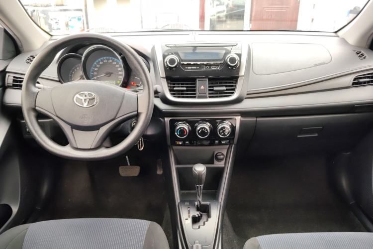 Used Toyota YARiS L Zhi Xuan 2019 1.5E CVT Dynamic Edition China VI compliant Center Console
