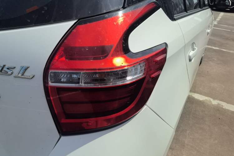 Used Toyota YARiS L Zhi Xuan 2019 1.5E CVT Dynamic Edition China VI compliant Exterior 3