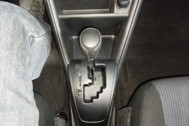 Used Toyota YARiS L Zhi Xuan 2019 1.5E CVT Dynamic Edition China VI compliant Gear Lever