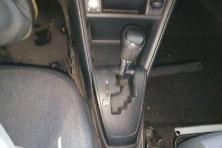 Used Toyota YARiS L Zhi Xuan 2019 1.5E CVT Dynamic Edition China VI compliant Gear Lever