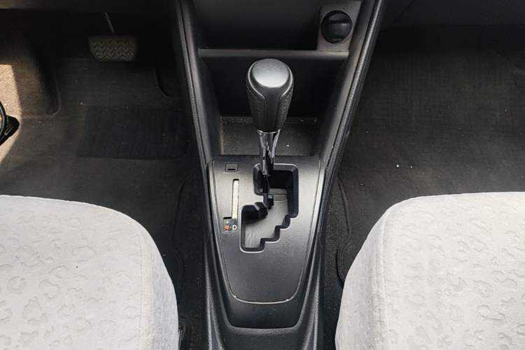 Used Toyota YARiS L Zhi Xuan 2019 1.5E CVT Dynamic Edition China VI compliant Gear Lever