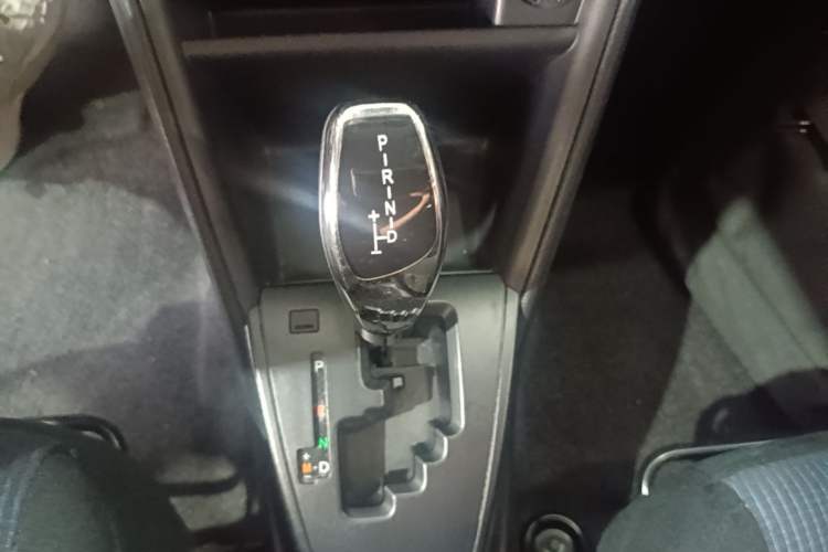 Used Toyota YARiS L Zhi Xuan 2019 1.5E CVT Dynamic Edition China VI compliant Gear Lever