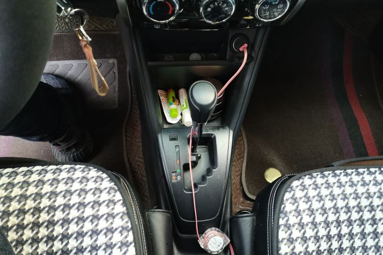 Used Toyota YARiS L Zhi Xuan 2019 1.5E CVT Dynamic Edition China VI compliant Gear Lever