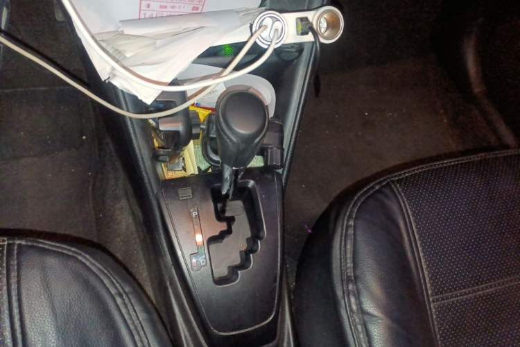 Used Toyota YARiS L Zhi Xuan 2019 1.5E CVT Dynamic Edition China VI compliant Gear Lever