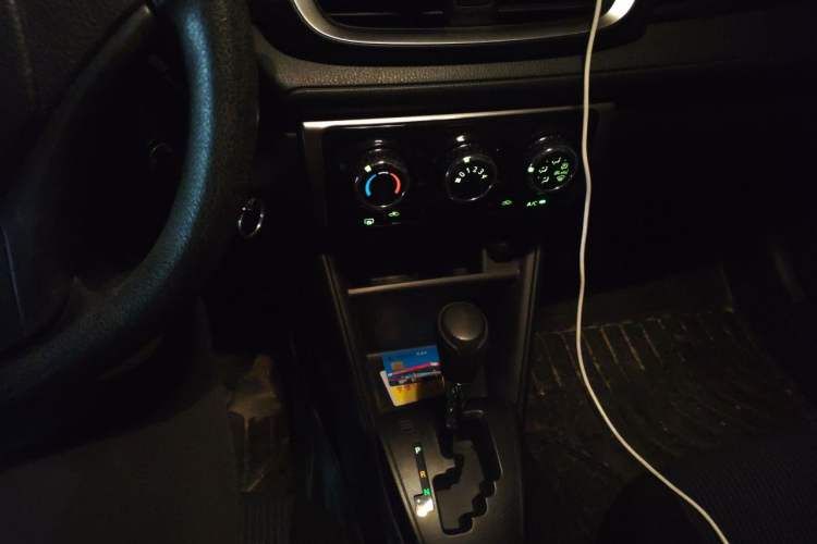 Used Toyota YARiS L Zhi Xuan 2019 1.5E CVT Dynamic Edition China VI compliant Gear Lever
