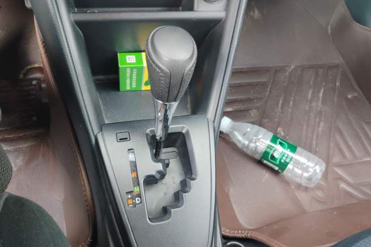 Used Toyota YARiS L Zhi Xuan 2019 1.5E CVT Dynamic Edition China VI compliant Gear Lever
