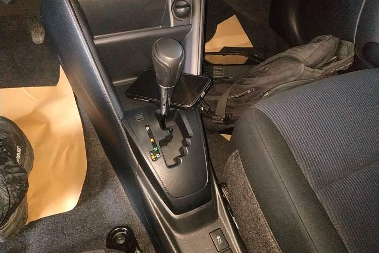 Used Toyota YARiS L Zhi Xuan 2019 1.5E CVT Dynamic Edition China VI compliant Gear Lever