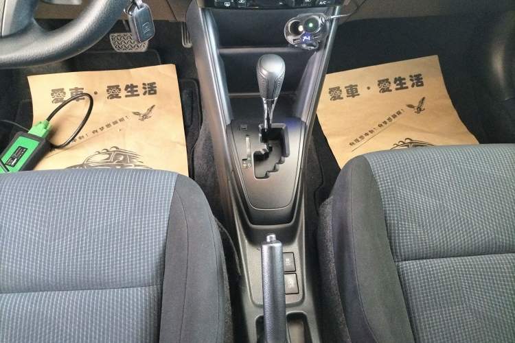 Used Toyota YARiS L Zhi Xuan 2019 1.5E CVT Dynamic Edition China VI compliant Gear Lever