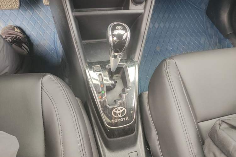 Used Toyota YARiS L Zhi Xuan 2019 1.5E CVT Dynamic Edition China VI compliant Gear Lever