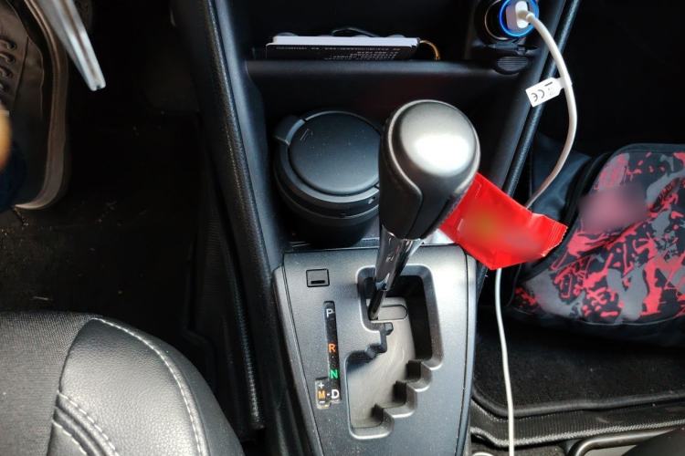 Used Toyota YARiS L Zhi Xuan 2019 1.5E CVT Dynamic Edition China VI compliant Gear Lever
