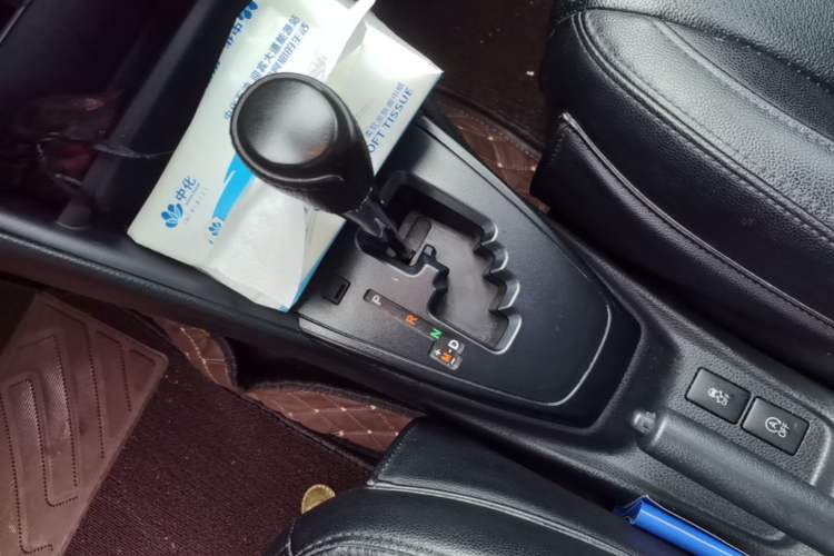 Used Toyota YARiS L Zhi Xuan 2019 1.5E CVT Dynamic Edition China VI compliant Gear Lever