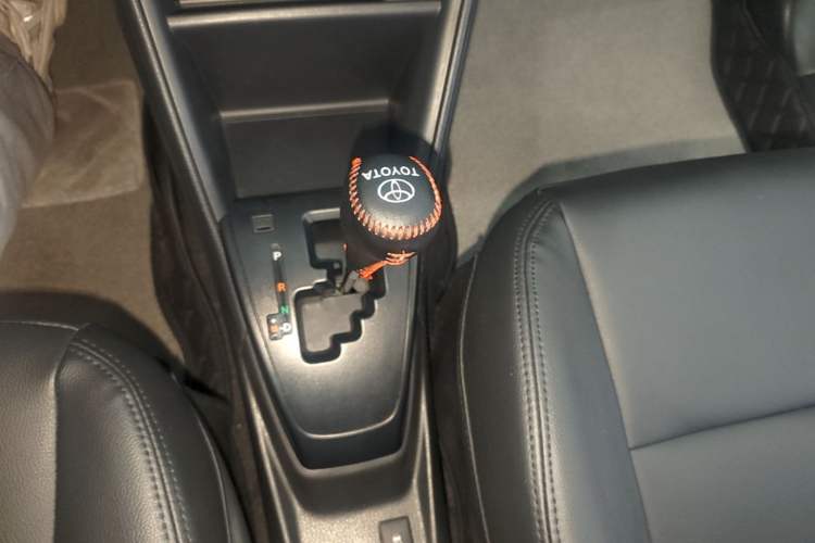 Used Toyota YARiS L Zhi Xuan 2019 1.5E CVT Dynamic Edition China VI compliant Gear Lever