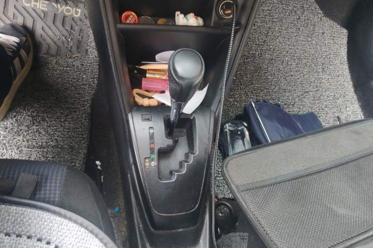 Used Toyota YARiS L Zhi Xuan 2019 1.5E CVT Dynamic Edition China VI compliant Gear Lever