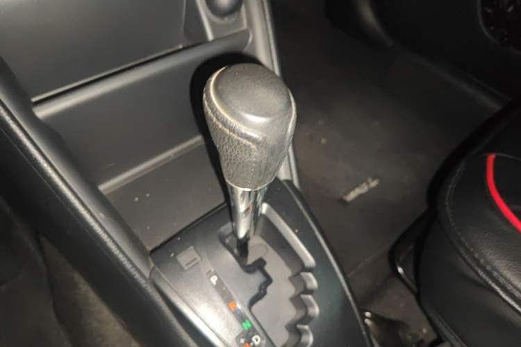 Used Toyota YARiS L Zhi Xuan 2019 1.5E CVT Dynamic Edition China VI compliant Gear Lever