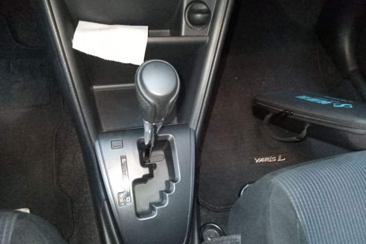 Used Toyota YARiS L Zhi Xuan 2019 1.5E CVT Dynamic Edition China VI compliant Gear Lever
