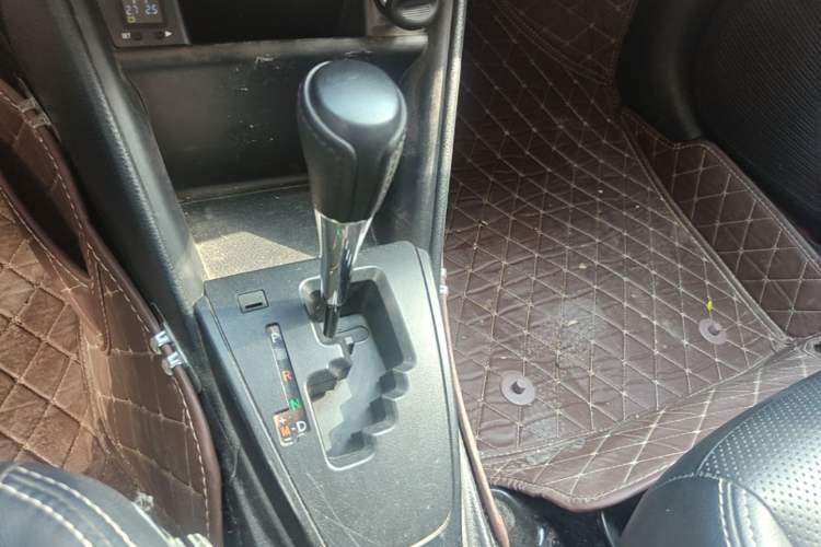Used Toyota YARiS L Zhi Xuan 2019 1.5E CVT Dynamic Edition China VI compliant Gear Lever