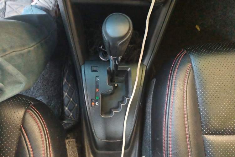 Used Toyota YARiS L Zhi Xuan 2019 1.5E CVT Dynamic Edition China VI compliant Gear Lever